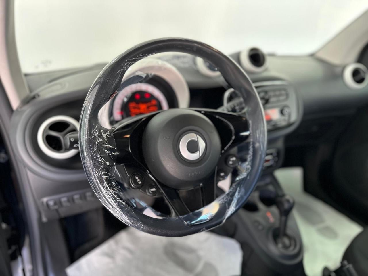 Smart ForTwo 70 1.0-AUTOM-NO VIMCOLO FINANZIAMENTO-2017