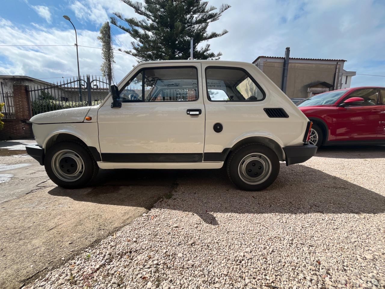 FIAT 126 versione FSM 1987 appena restaurata