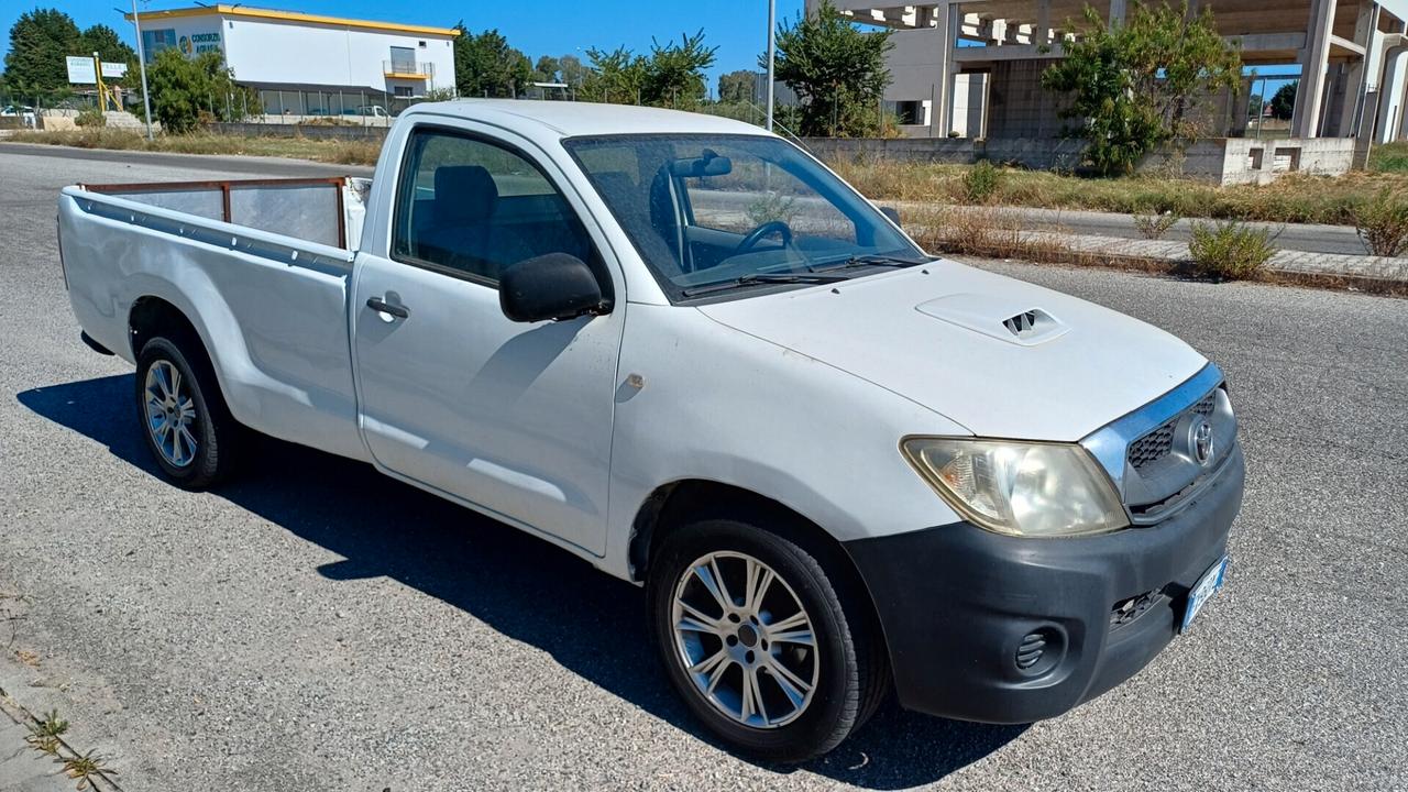 Toyota Hilux 2.5 D-4D 2WD 2p. Pick-up