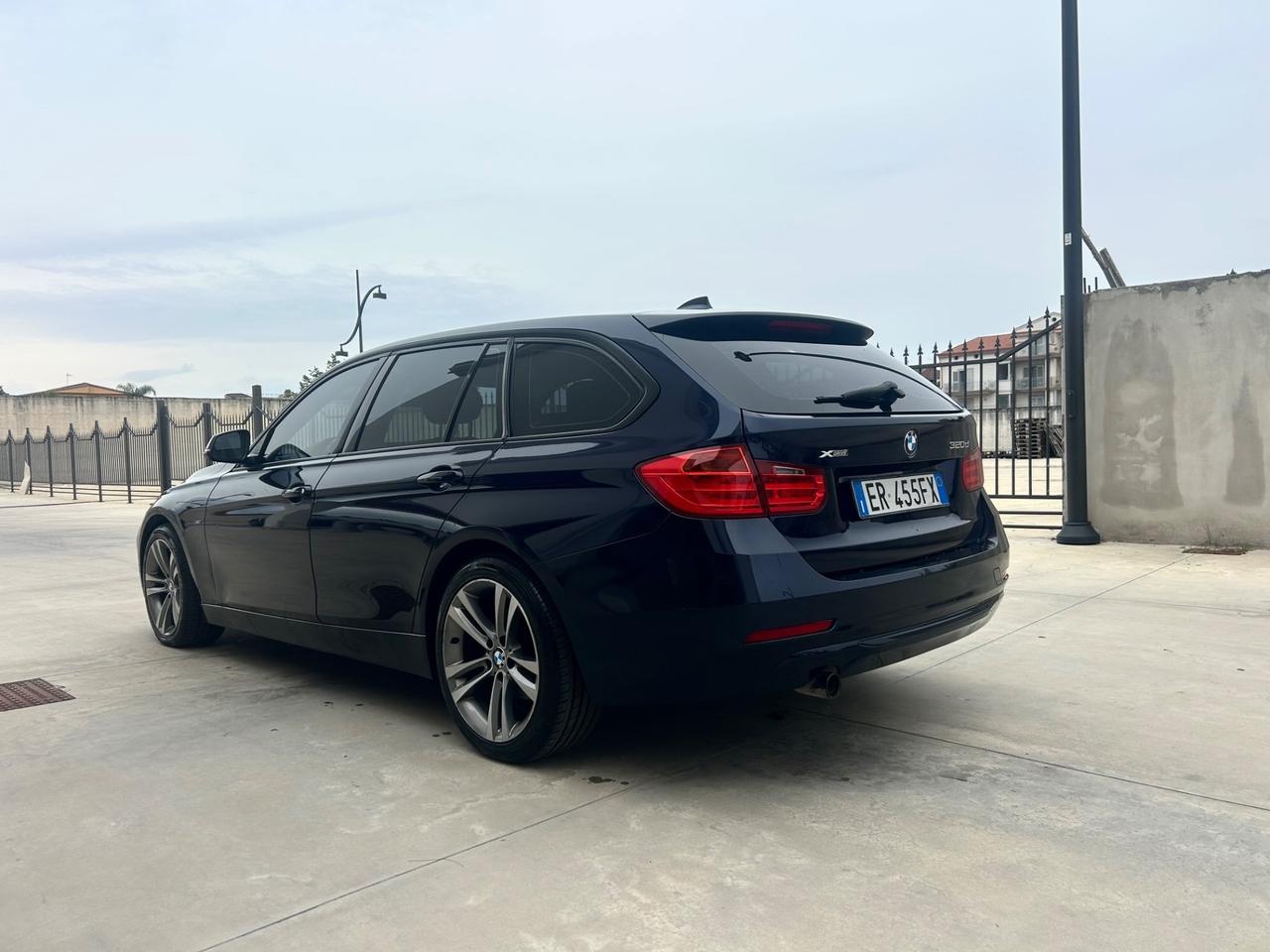 Bmw 320 320d xDrive Touring Msport