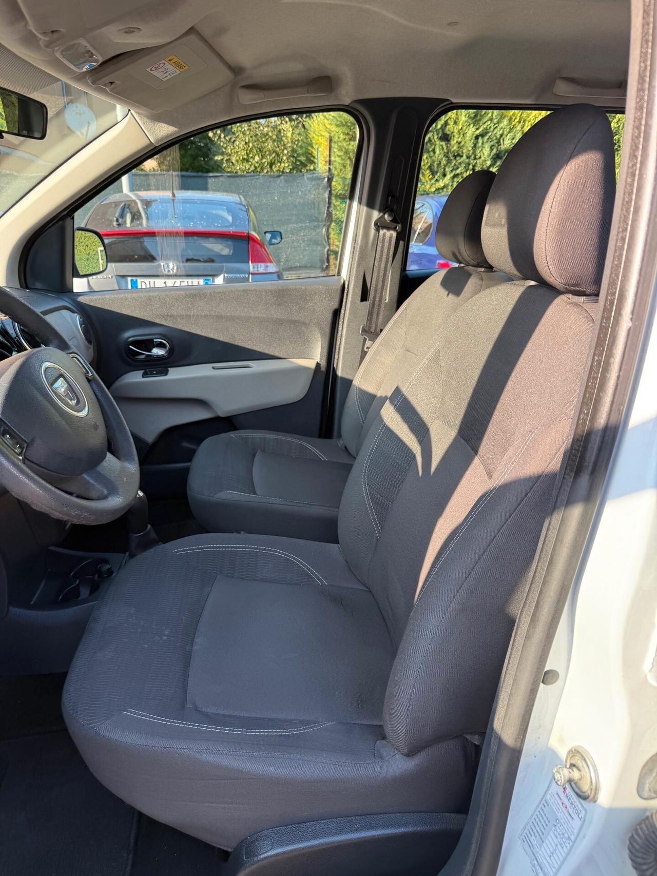 Dacia Lodgy 1.5 dci - NEOP. - NAV. - 12 MESI DI GARANZIA -