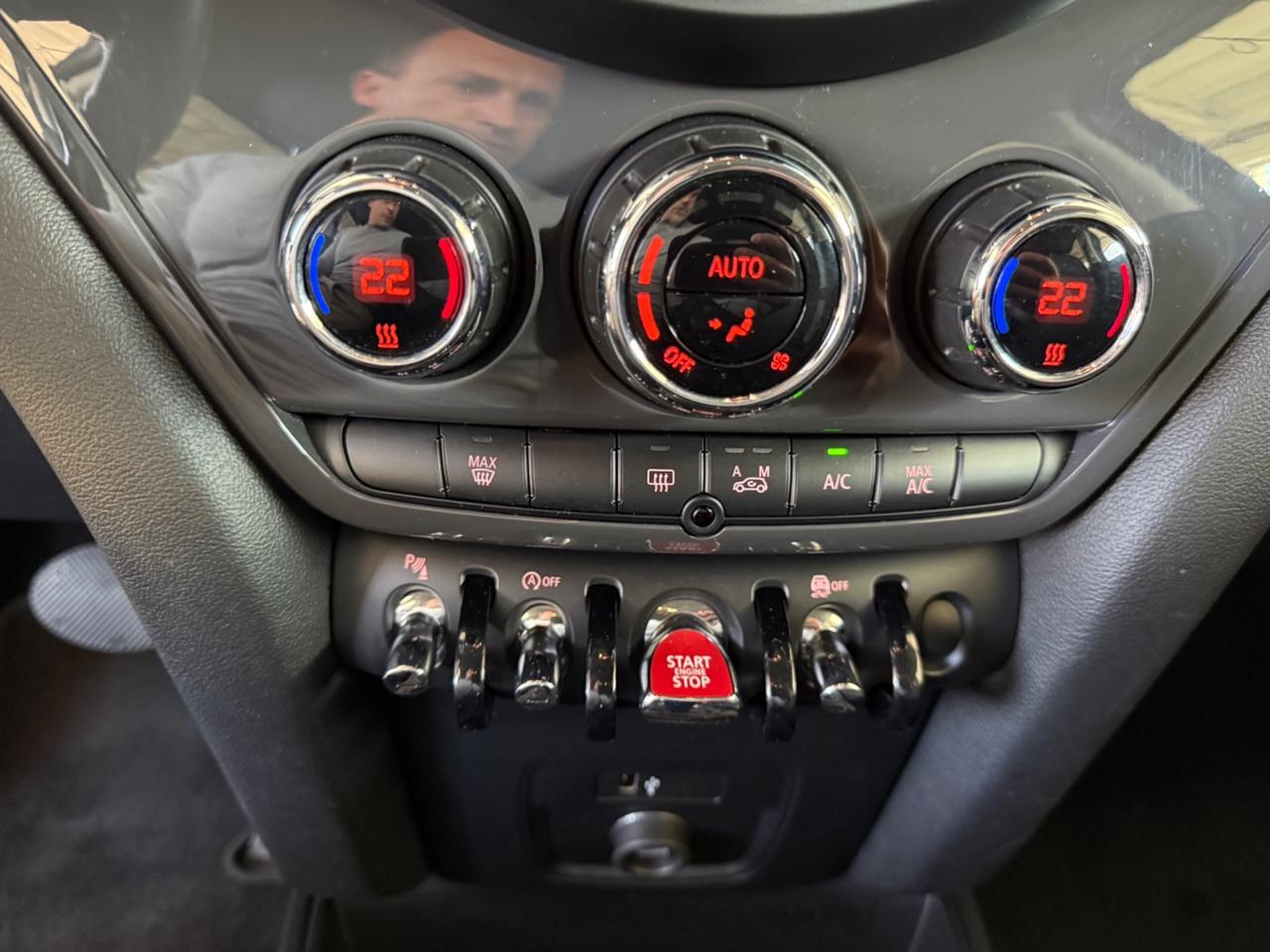 Mini Cooper Countryman 1.5 Hype CAMBIO AUTO UNICO PROP