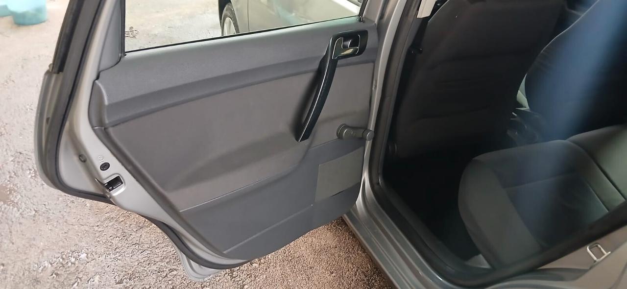 Volkswagen Polo 1.4/80CV TDI 5p. Comfortline - 2006