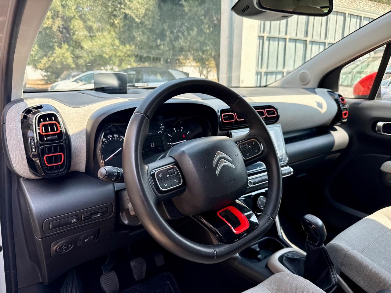 Citroen C3 Aircross BlueHDi 100,LED diurni, head-up display,cerchi diamantati,ecc.