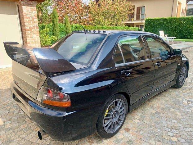 Mitsubishi Lancer Evo 9