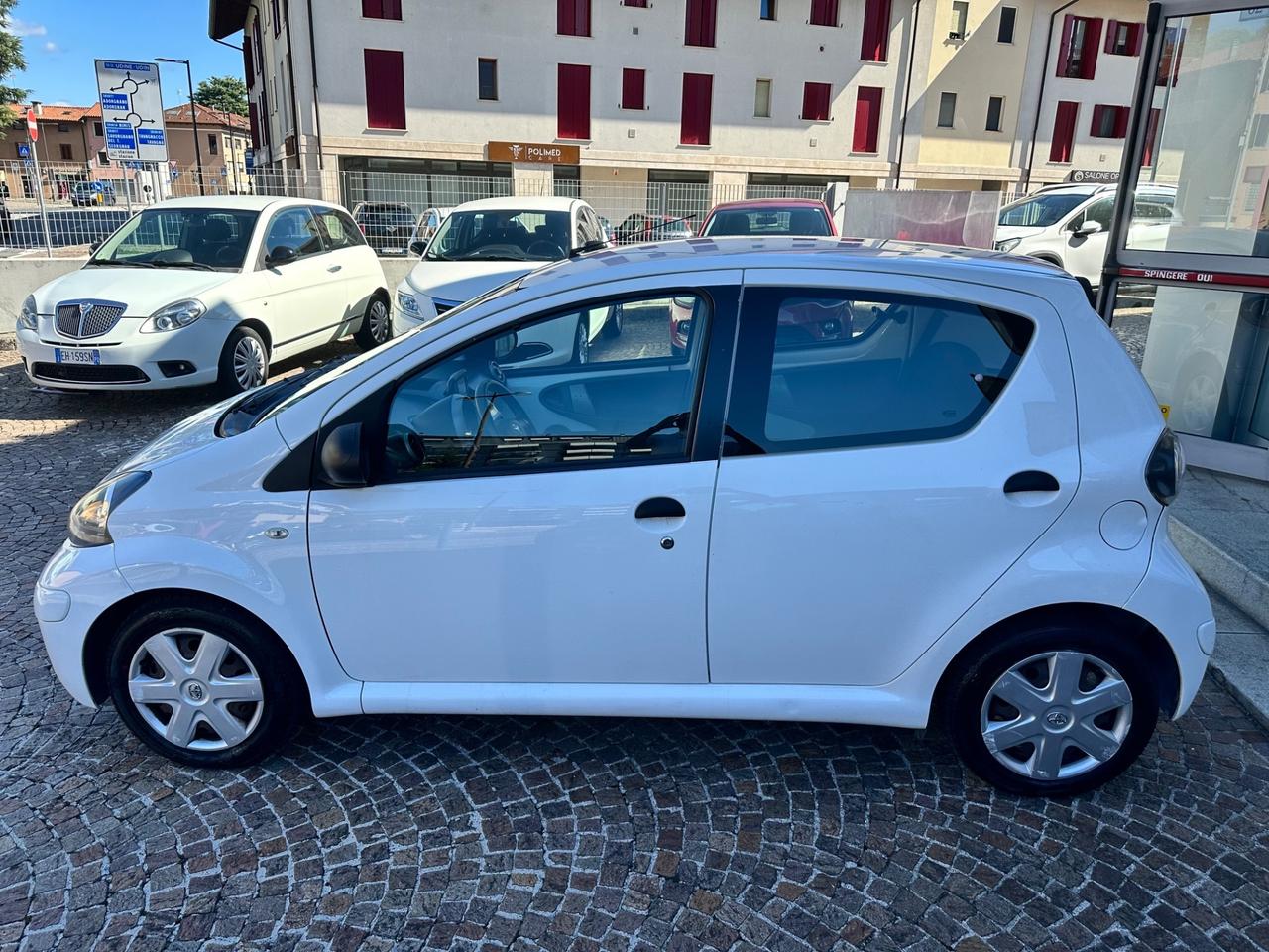 Toyota Aygo 1.0Bz 68Cv 5P Sol Connect -Uniproprietario