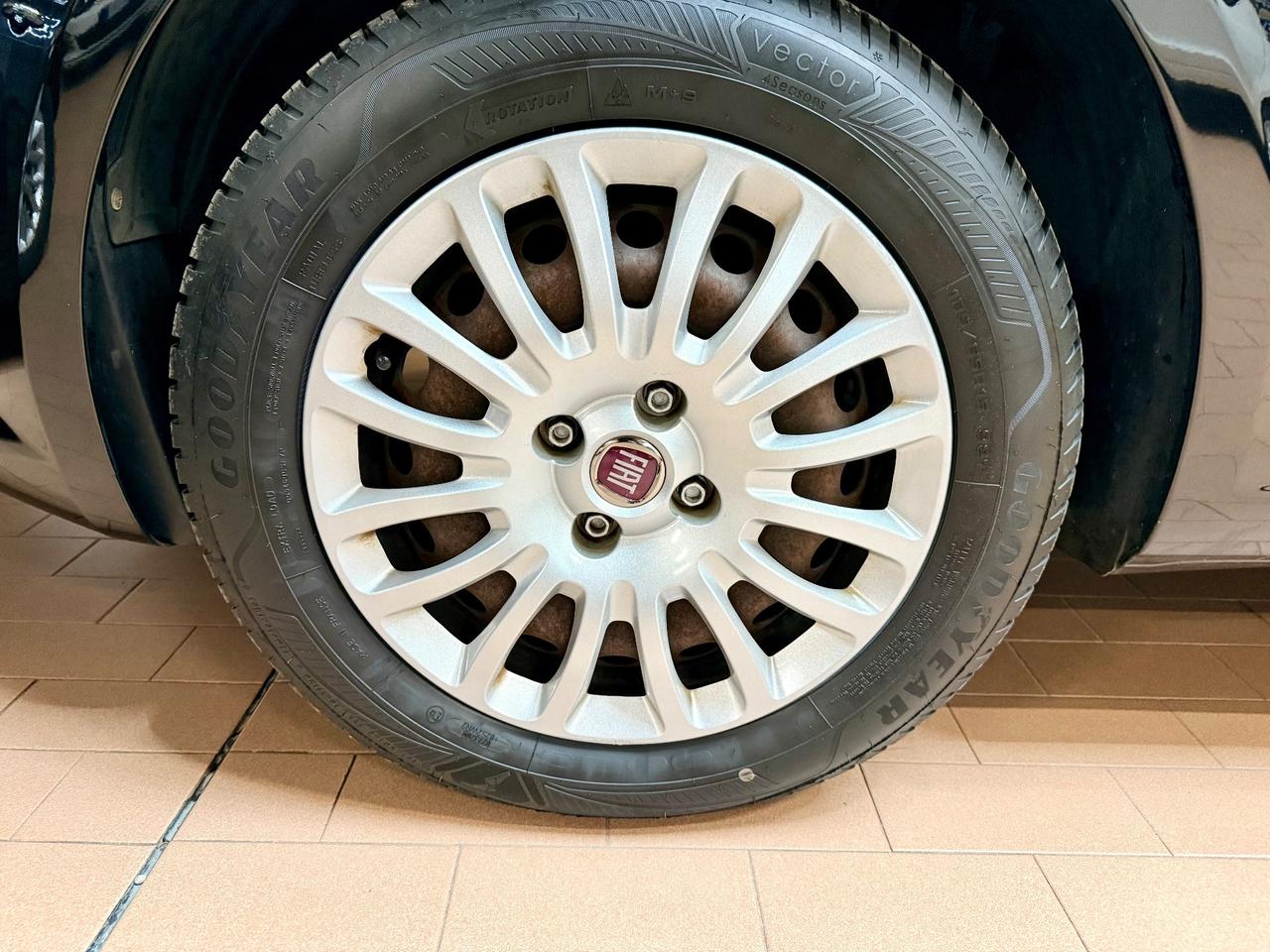 Fiat Punto Evo 1.2 benz 69cv Neopatentati E6