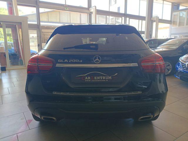 MERCEDES-BENZ GLA 200 d Automatic Premium