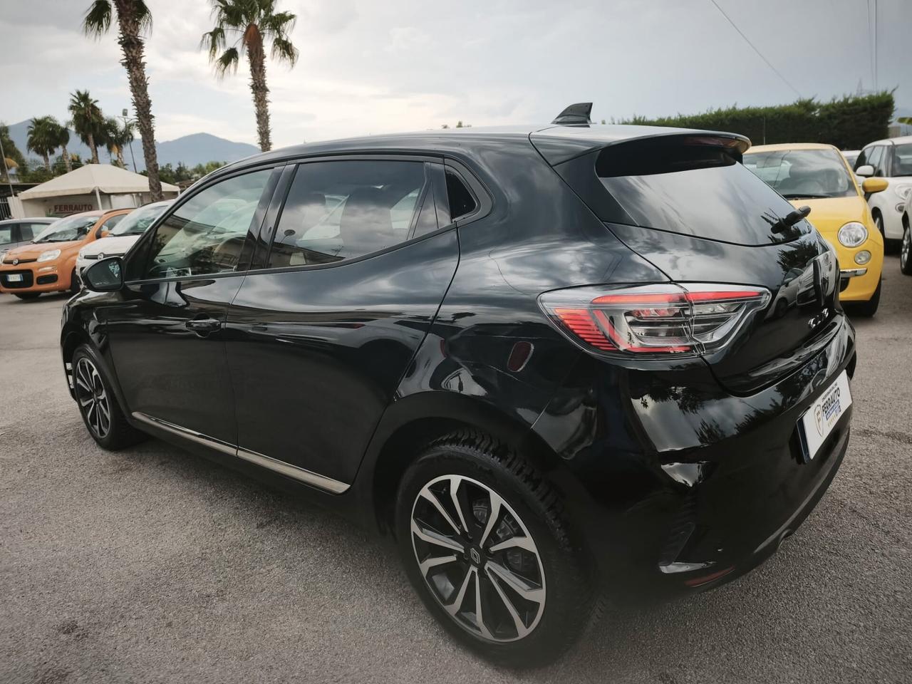 RENAULT CLIO TCE 90CV TECHNO+