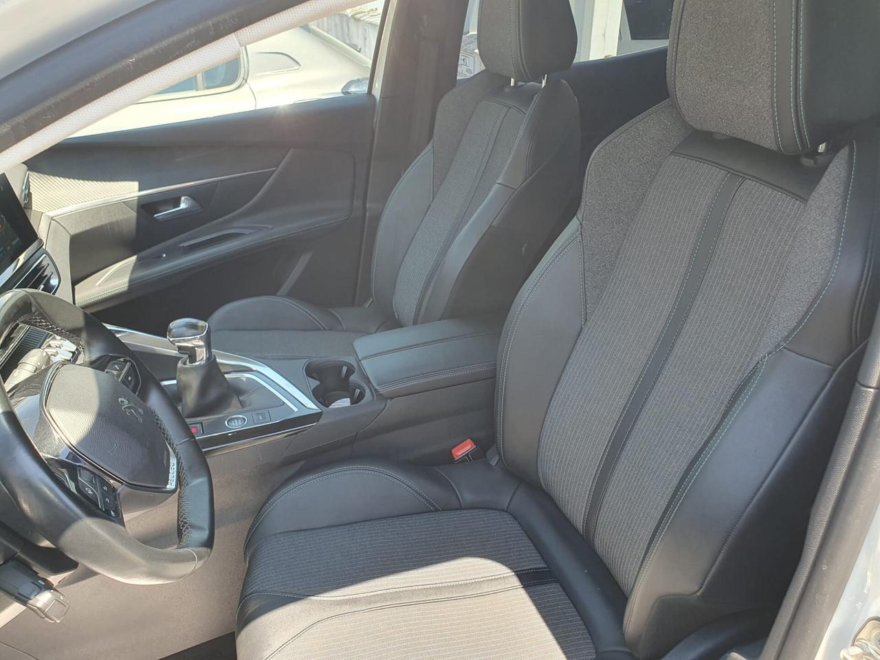 Peugeot 3008 BlueHDi 130 S&S Allure Pack