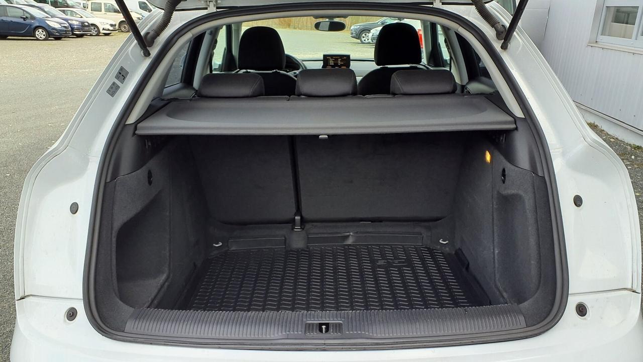 Audi Q3 SportLine Navi Xeno 2.0 TDI 150 cv.