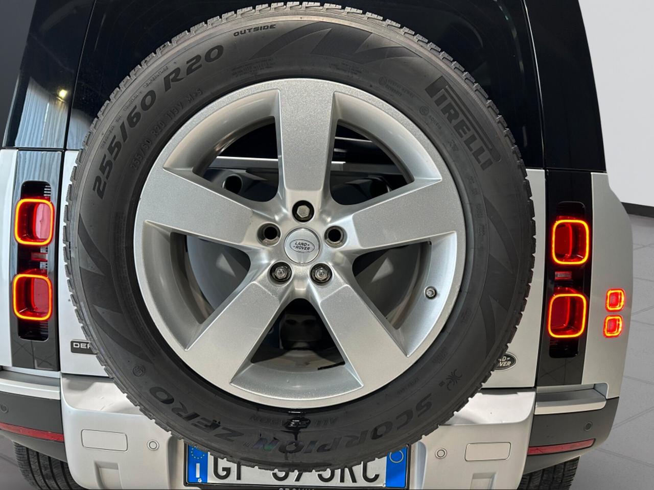 Land Rover Defender 110 3.0D I6 250 CV AWD Auto First Edition IVA ESPOSTA