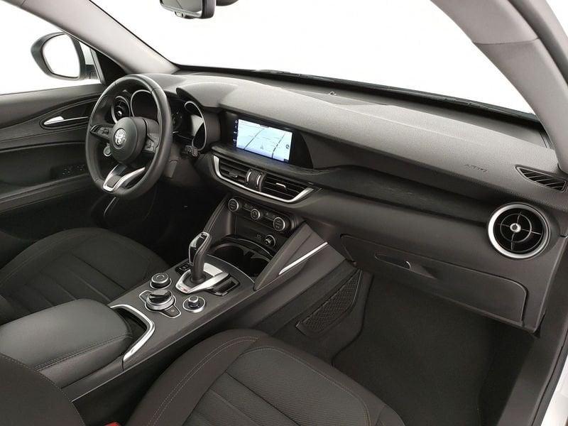 Alfa Romeo Stelvio 2.2 t Business Q4 190cv auto