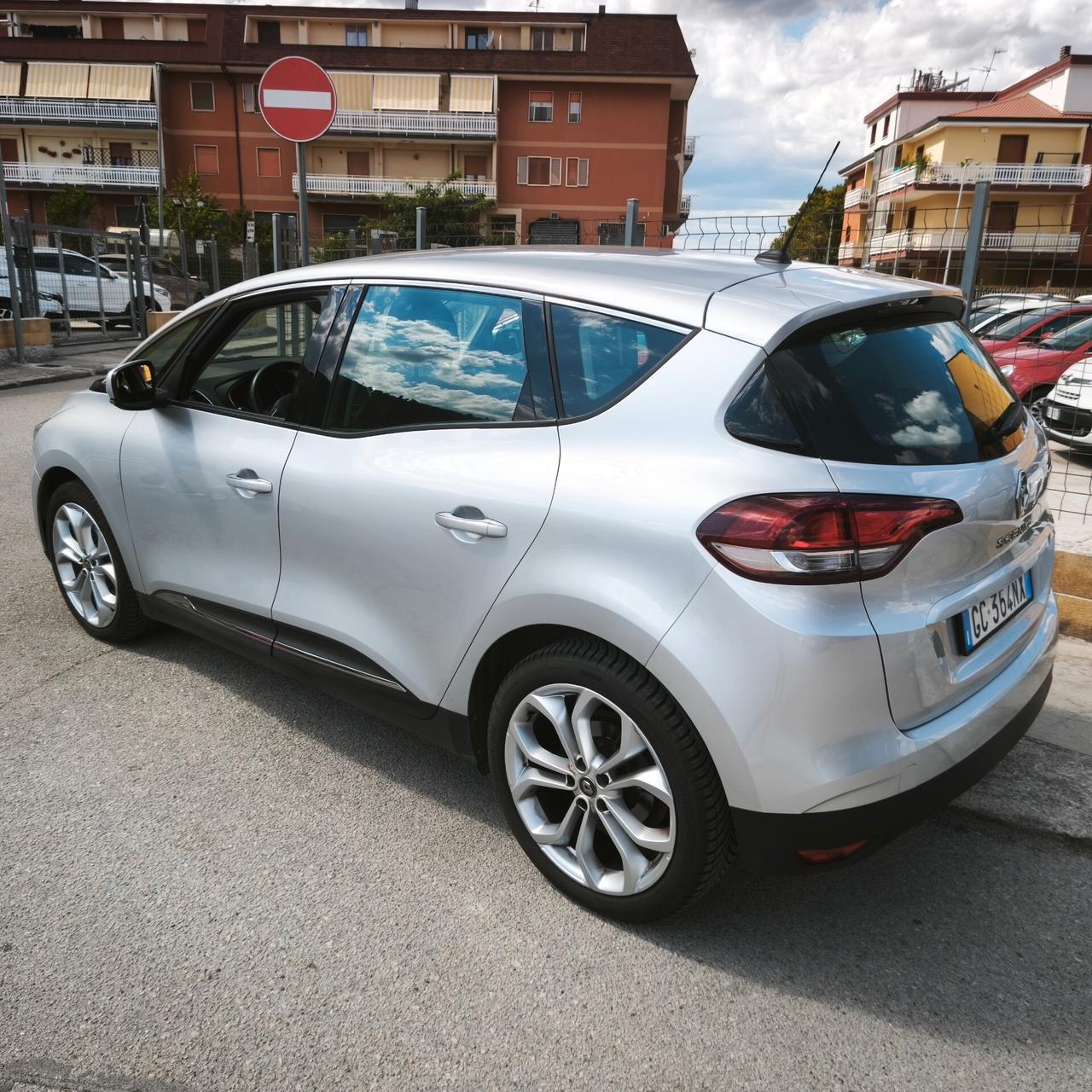 Renault Scenic Scénic Blue dCi 120 CV EDC Sport Edition2