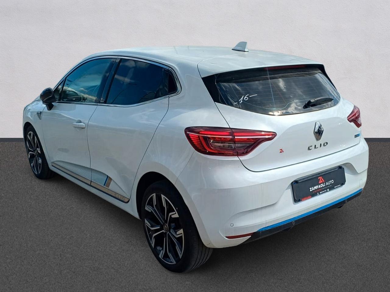Renault Clio Full Hybrid E-Tech 140 CV | da €224 al mese