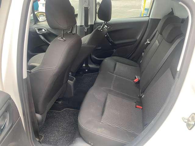Peugeot 208 208 I 2015 5p 1.6 bluehdi Active 75cv