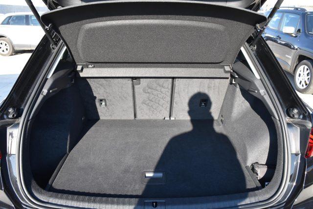 AUDI Q3 35 TDI S tronic Business *Telecamera, Navi, LED*