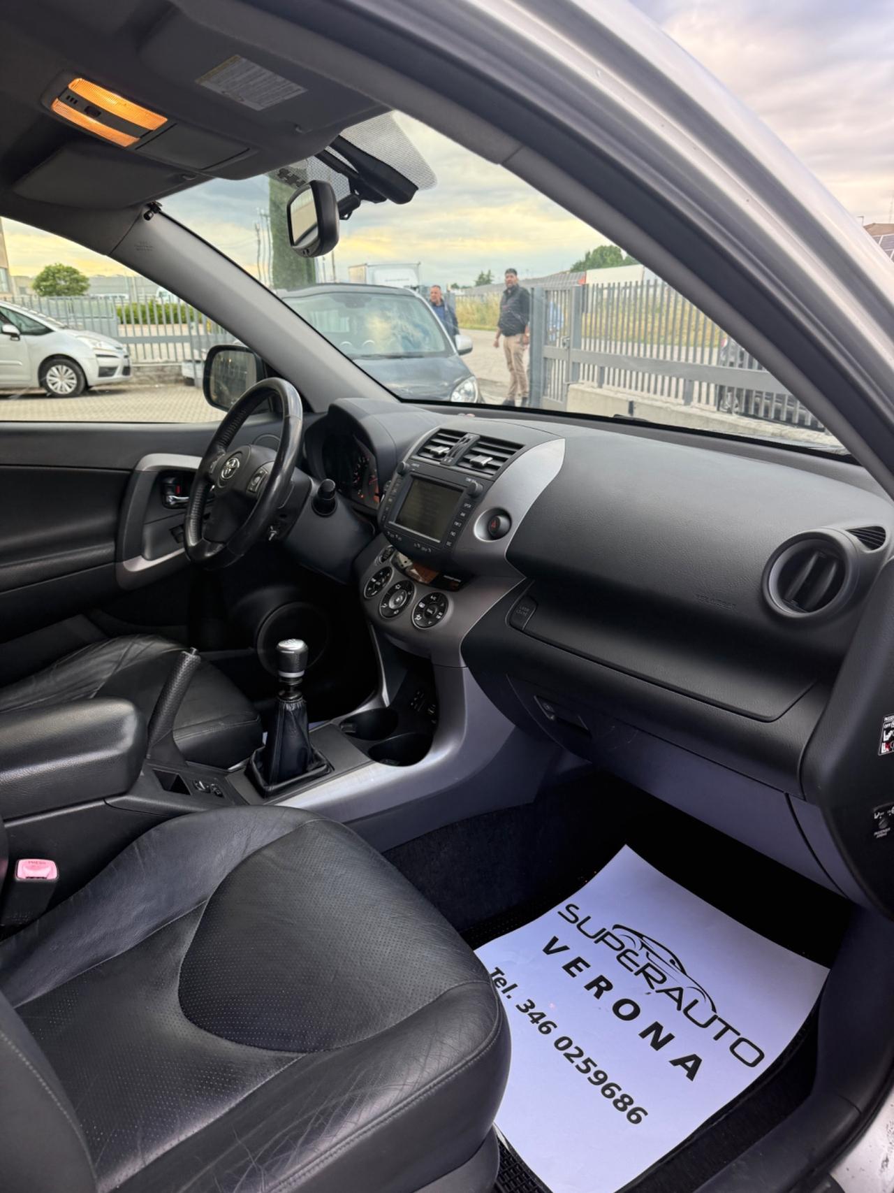 Toyota RAV 4 RAV4 2.2 D-4D 177 CV Luxury