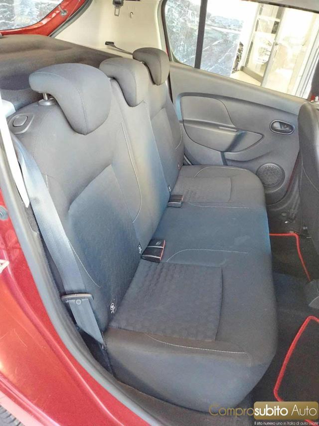 DACIA Sandero 1.2 75CV Serie Speciale Lauréate Family