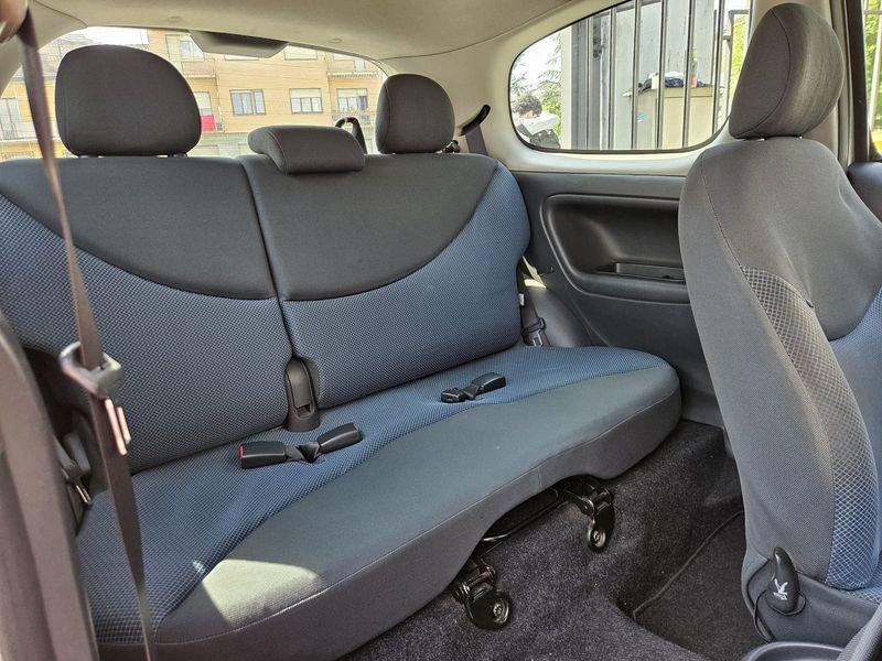 Toyota Yaris Yaris 3p 1.0 Expo s/clima