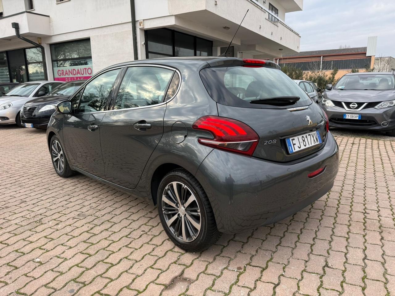 Peugeot 208 BlueHDi 75 5 porte Allure