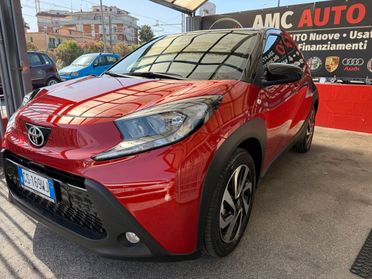 Toyota Aygo X 1.0 VVT-i 72 CV 5 porte Lounge - AUTOMATICA . SOLO 800 KM