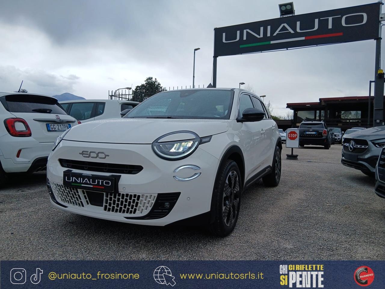 Fiat 600 Hybrid 110 CV DCT MHEV La Prima