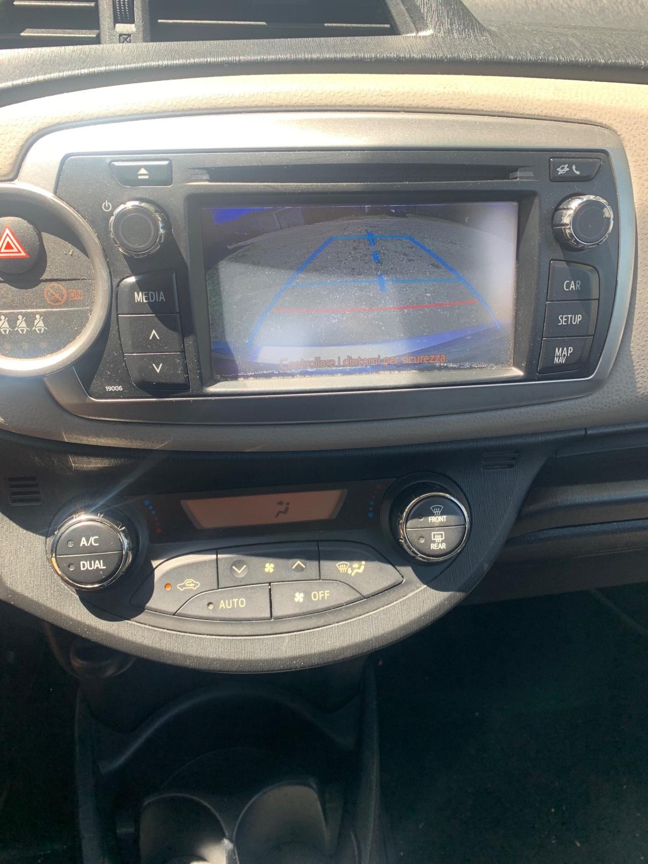 Toyota Yaris 1.3 5 porte Lounge 110000km