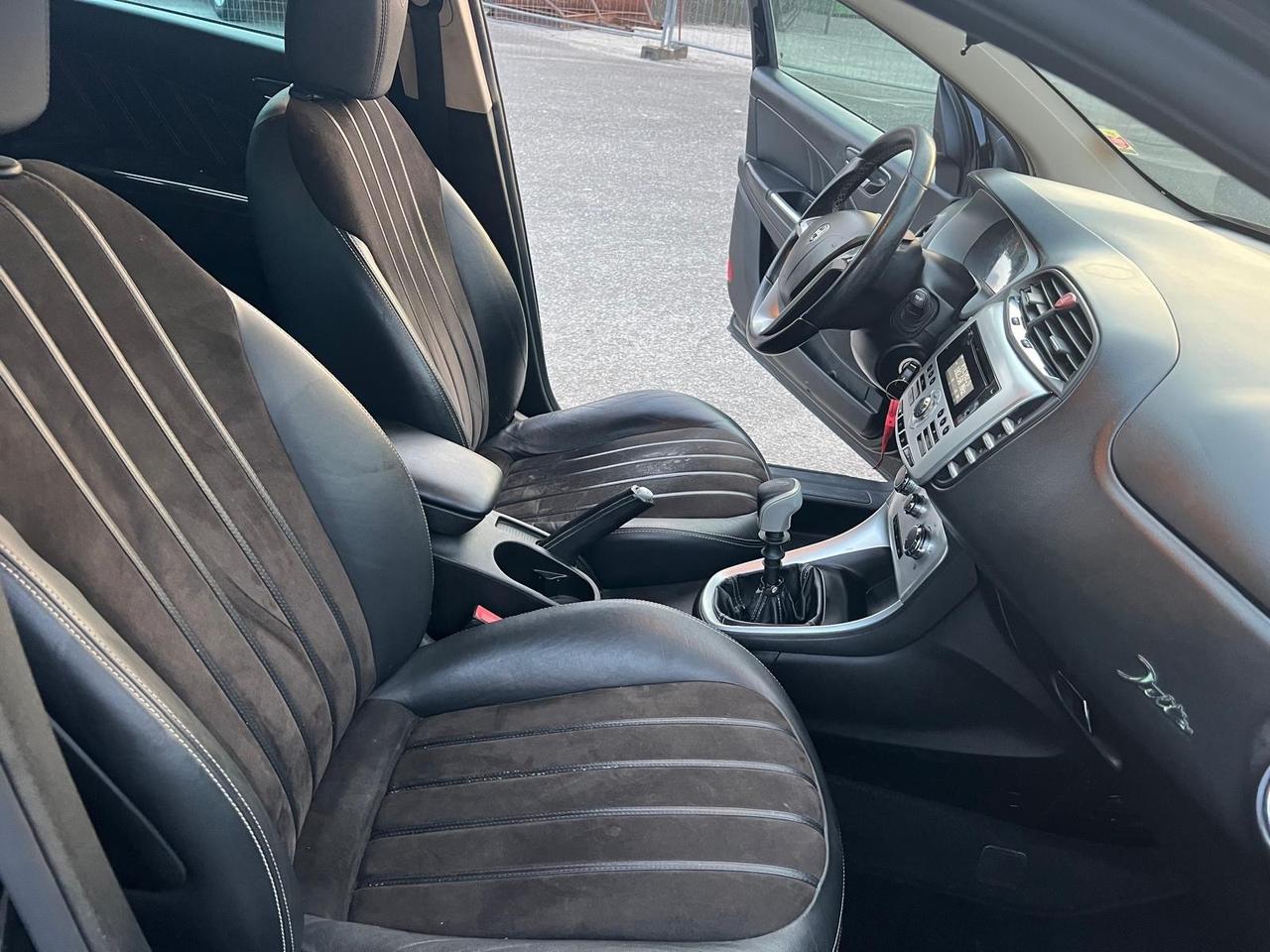 Lancia Delta 1.6 MJT DPF Argento