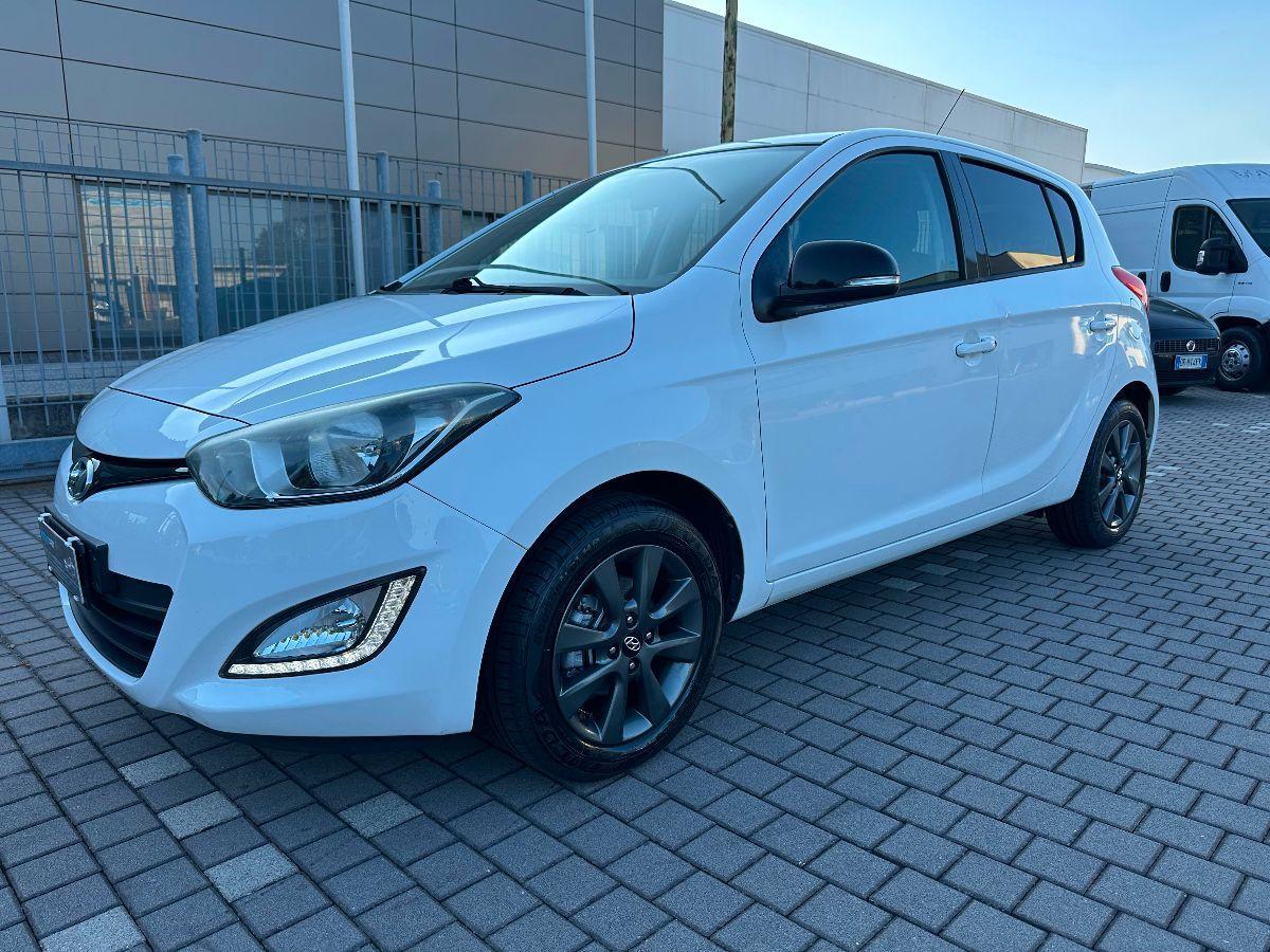 HYUNDAI - i20 - 1.2 5p. Go! Brasil