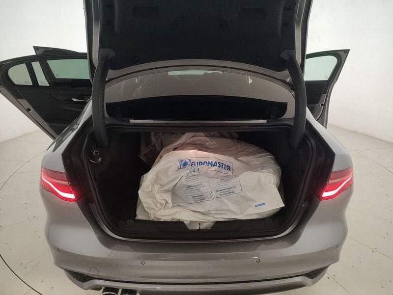 Jaguar XE 2.0d i4 mhev R-Dynamic S awd 204cv auto