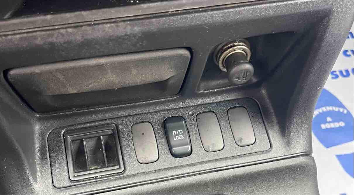 MITSUBISHI PAJERO - 2.5 TDI - SOLO 90 000 KM