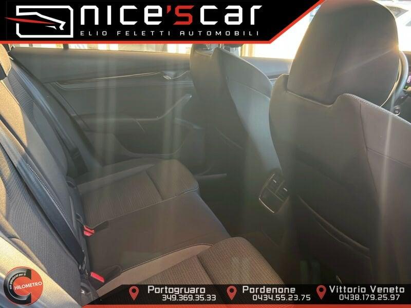 Skoda Octavia Octavia 2.0 TDI EVO SCR DSG Wagon Sportline