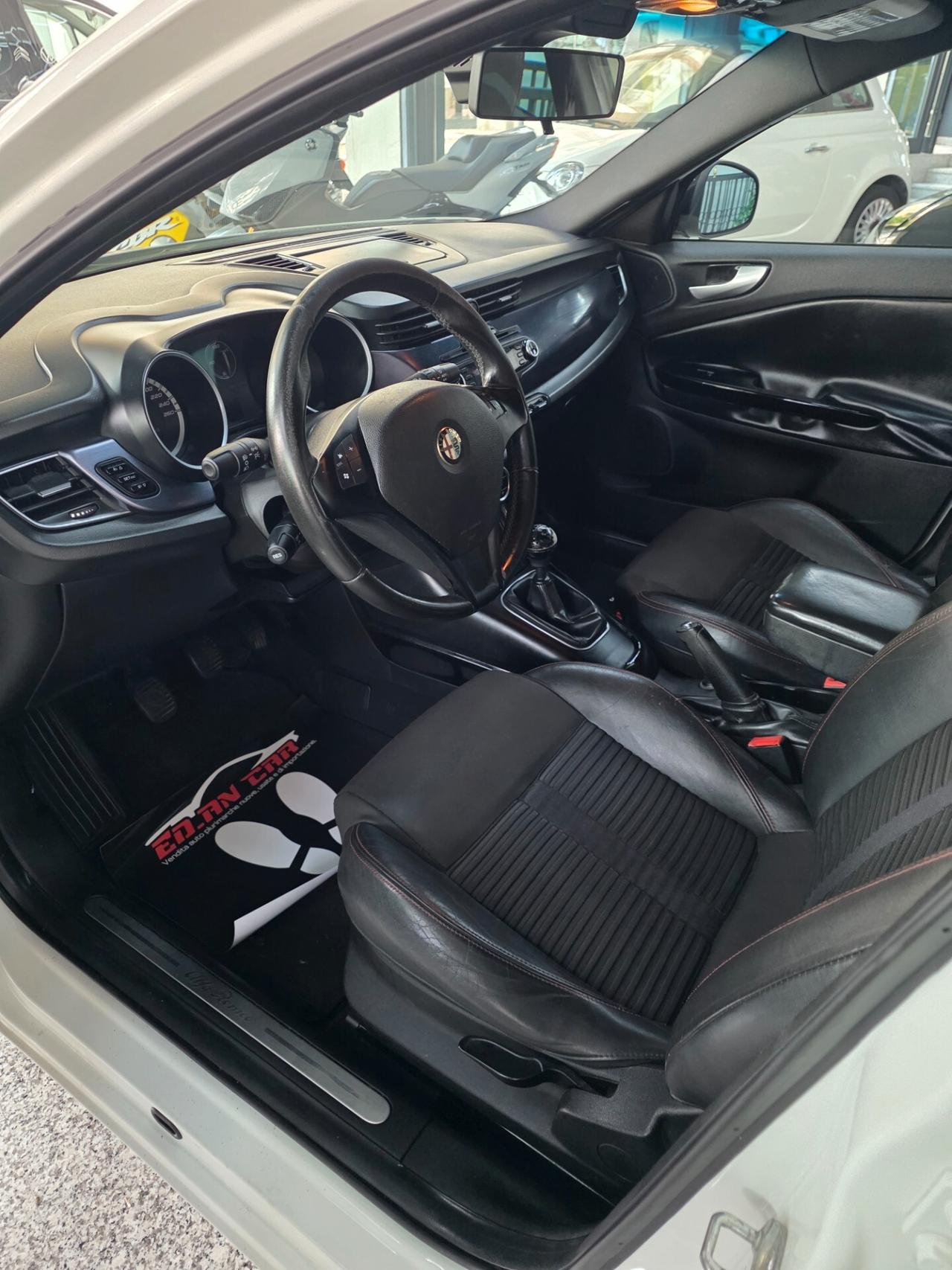 Alfa Romeo Giulietta 1.6 JTDm-2 105 CV Distinctive