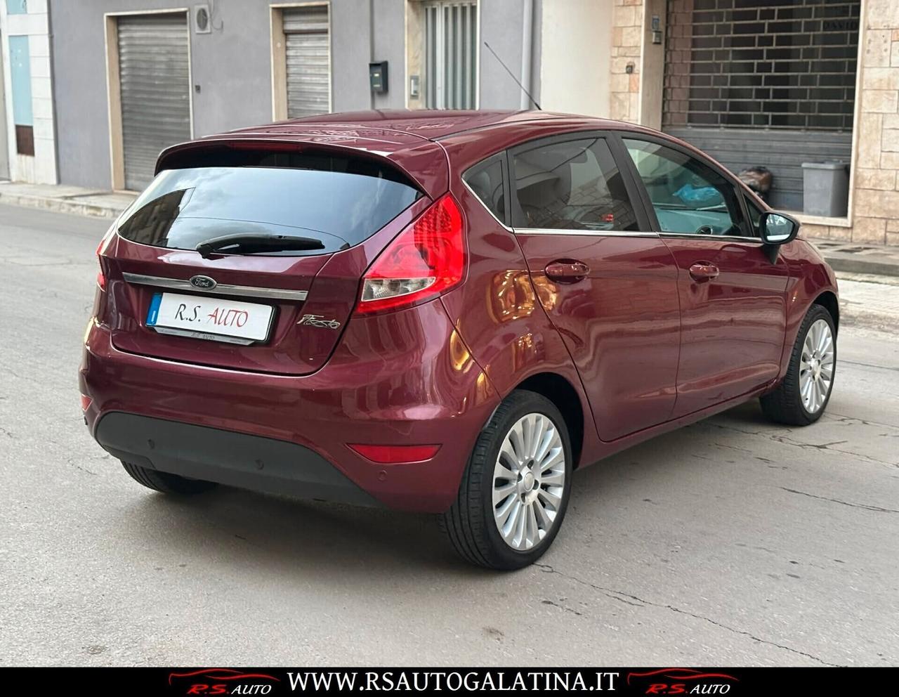 Ford Fiesta 1.4 5 porte GPL Titanium