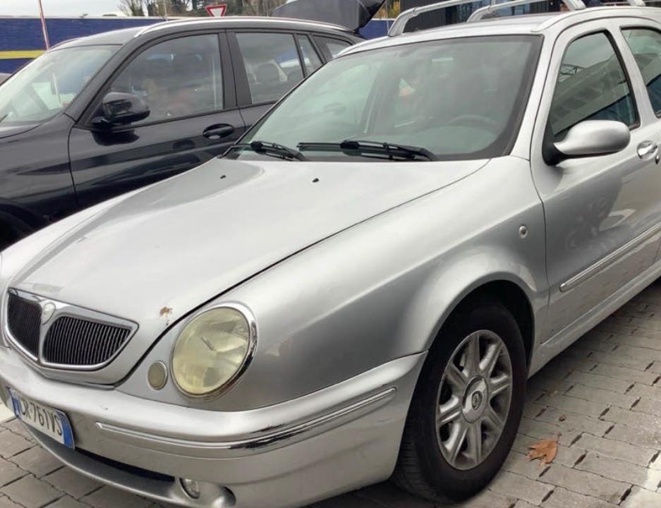 Lancia Lybra 1.9 JTD cat S.W. Emblema nuova