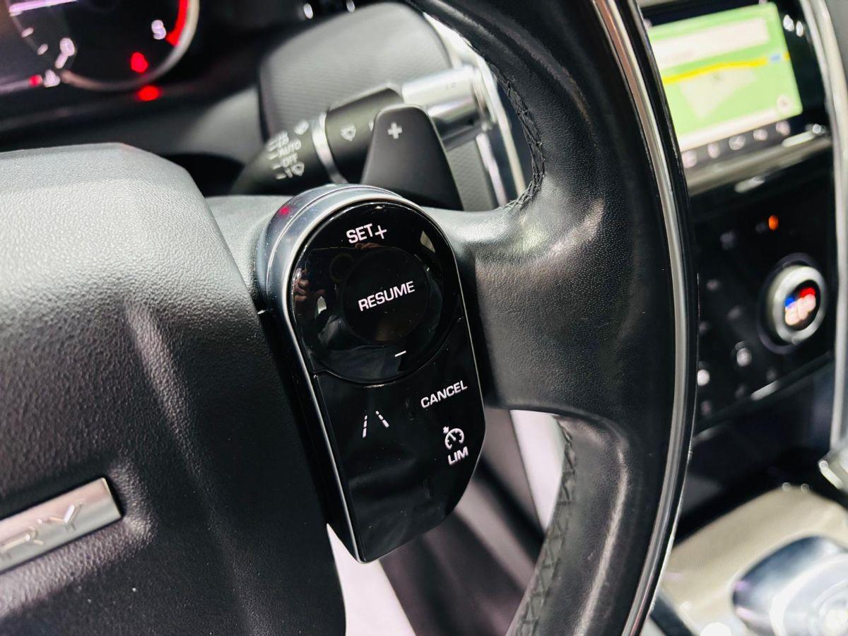 Land Rover Discovery Sport 2.0 D I4-L Mild Hybrid AWD Autom. R-Dynamic Unip.