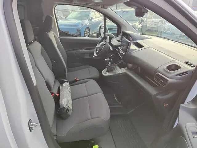 Peugeot Partner Furgone 1.2 Benzina 110cv M 3 Posti KM ZERO