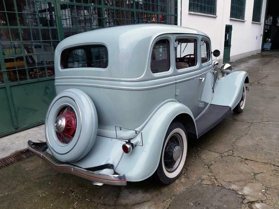 Ford Model B Sedan – 1933