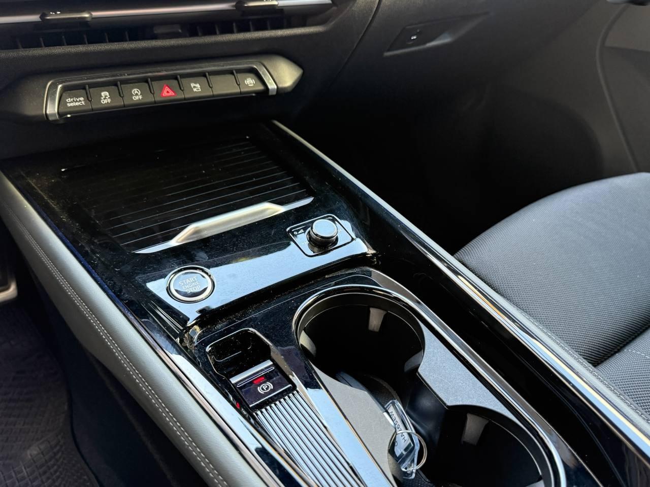 Audi Audi Q3 SUV Business TFSI 110 kW S tronic