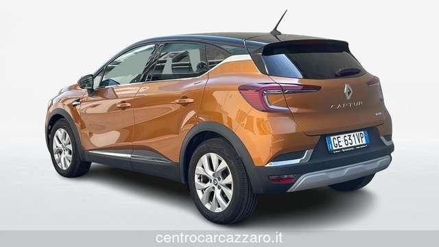 Renault Captur 1.6 E-TECH Hybrid Intens Auto