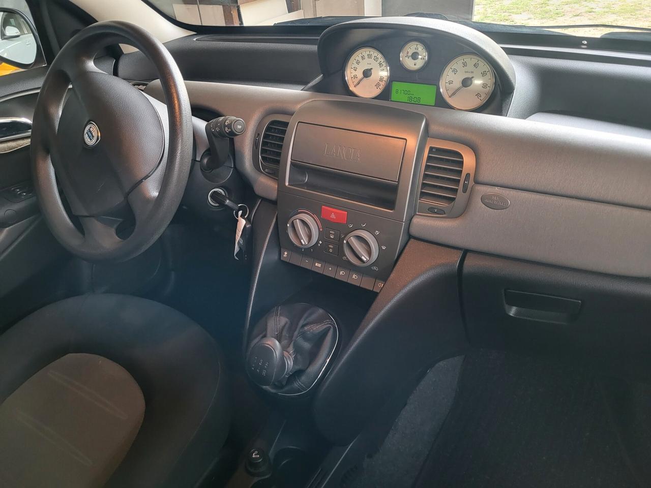 Lancia Ypsilon 1.2 Argento