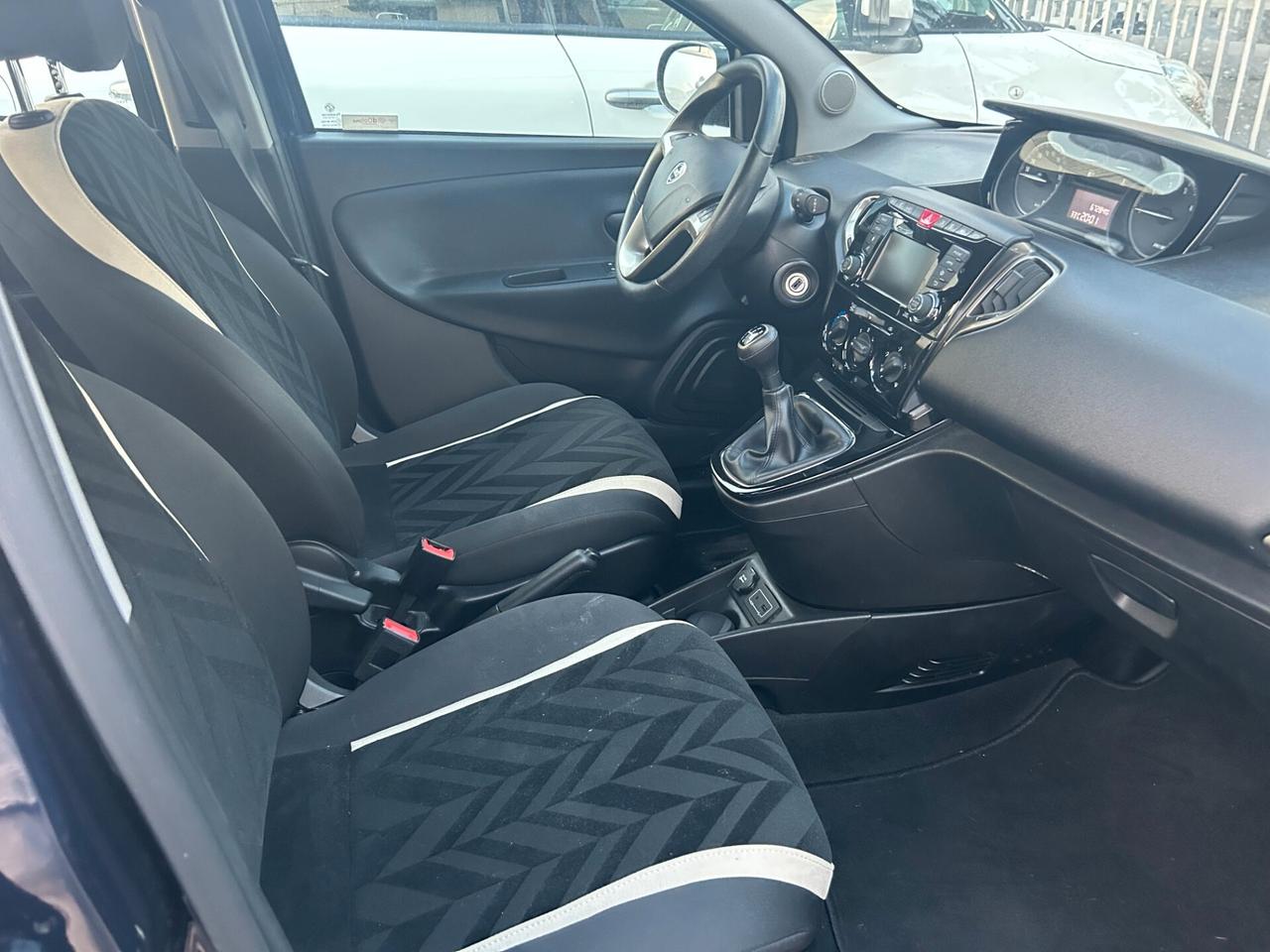 Lancia Ypsilon 1.3 MJT 16V 95 CV 5 porte S&S Gold