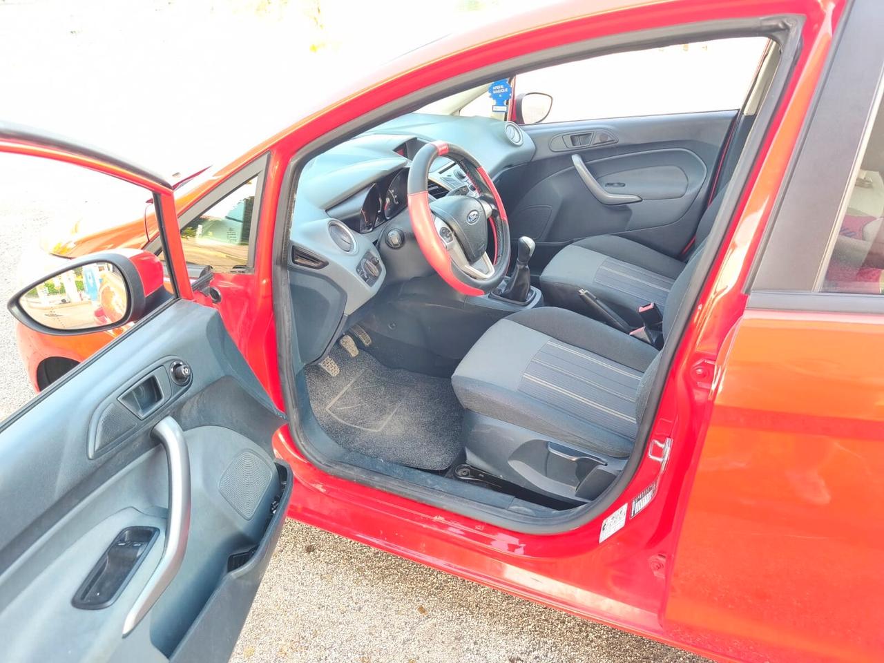Ford Fiesta 1.4 Titanium Bz-GPL
