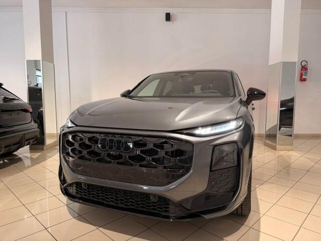 Audi Q3 Sportback Black line 35 TDI S-tronic NEW MODEL