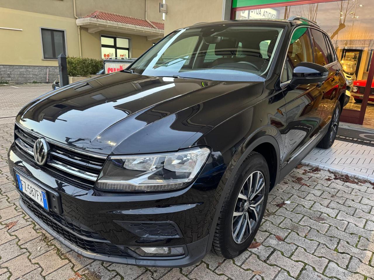 Volkswagen Tiguan 2.0 TDI SCR DSG Business BlueMotion Technology