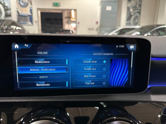 MERCEDES-BENZ A 180 Premium AMG - Auto-18"-Multibeam-Tetto-Pack Luci