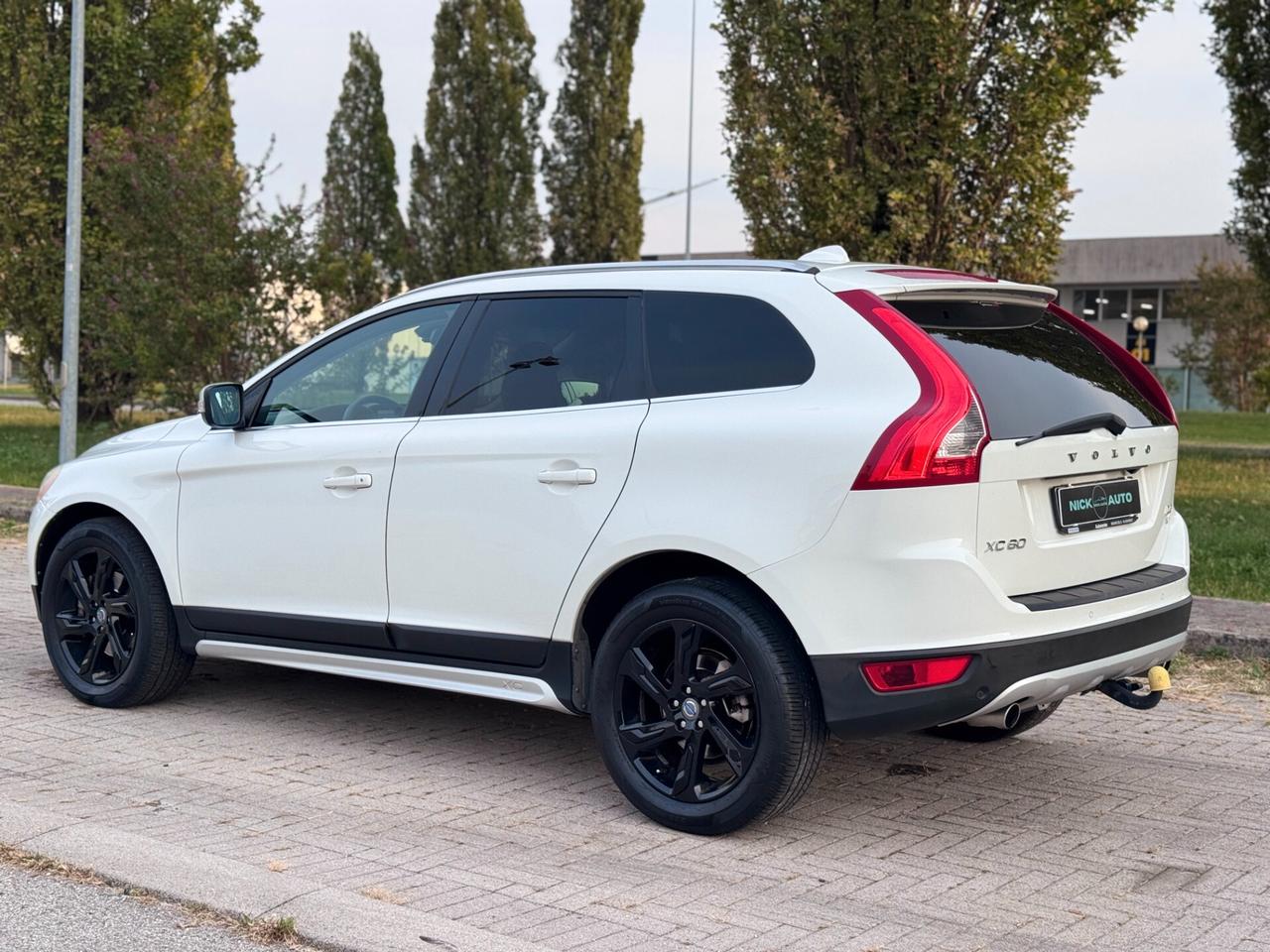 Volvo XC 60 XC60 D5 AWD Geartronic Summum