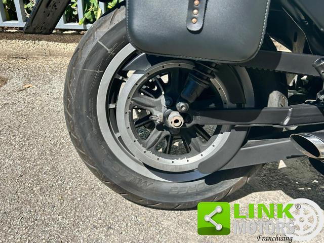 HARLEY-DAVIDSON 883 Sportster R XL