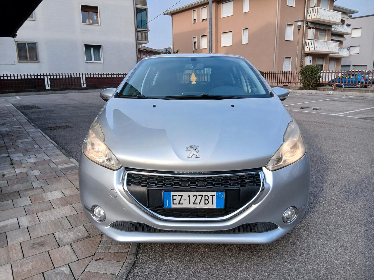 Peugeot 208 1.4 VTi 95 CV 5p. GPL Access tua a € 267 mese